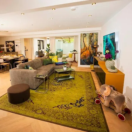 Appartement Am Waldrand 1 *